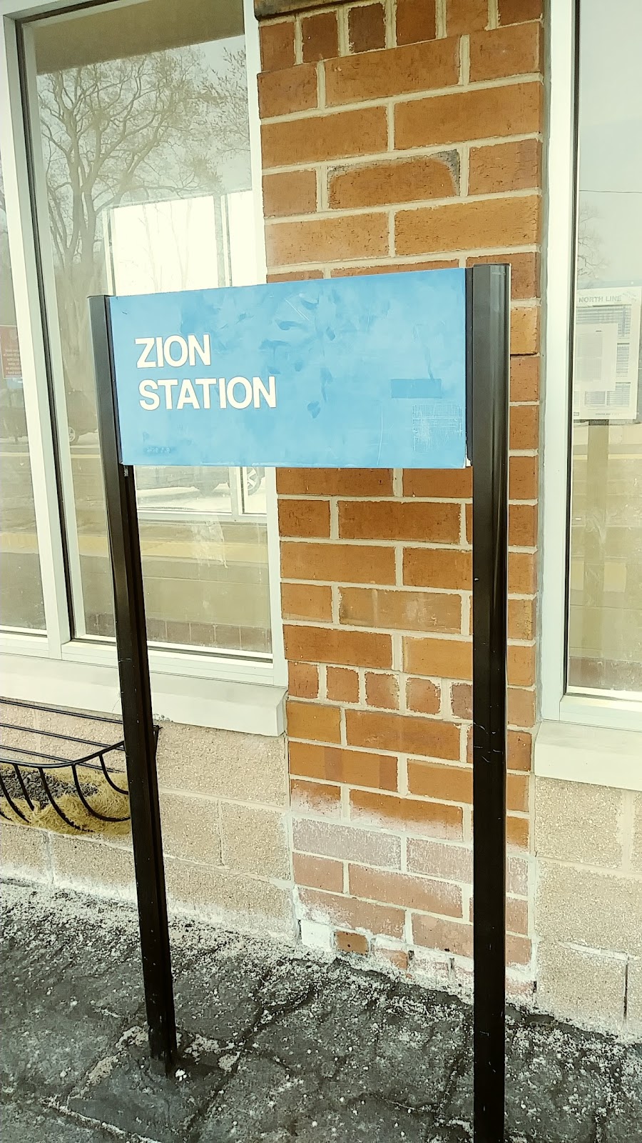 Zion,IL Metra Station East Parking Lot | 631 Shiloh Blvd, Zion, IL 60099 | Phone: (847) 746-4014
