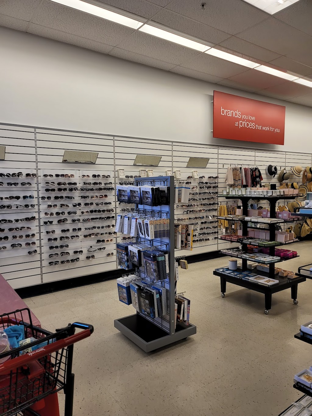 T.J. Maxx | 3400 Shoppers Dr, McHenry, IL 60050 | Phone: (815) 363-4119