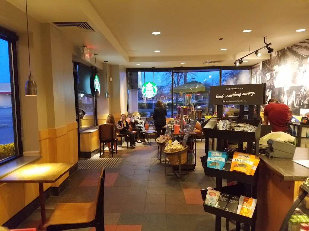 Starbucks | 4320 W Touhy Ave, Lincolnwood, IL 60712 | Phone: (773) 485-9046