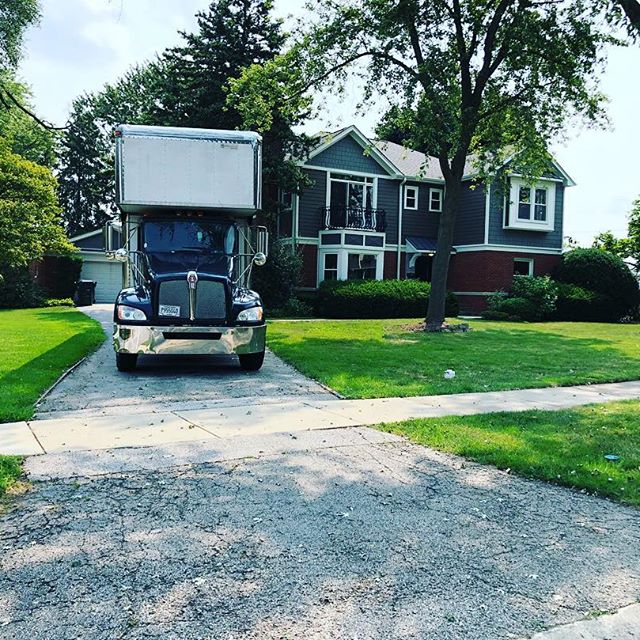 Day & Night Movers of Chicago, Inc. | 4950 W Pershing Rd, Cicero, IL 60804 | Phone: (708) 298-9456