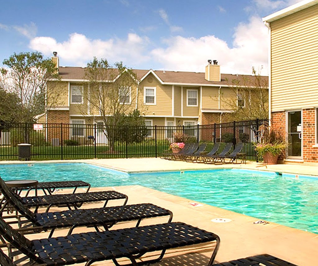 Waterford Place Apartments | 313 W Happfield Dr, Arlington Heights, IL 60004 | Phone: (855) 256-3058
