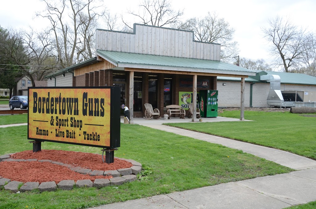 Bordertown Guns & Sport Shop | 116 Gladiolus St, Momence, IL 60954 | Phone: (815) 472-4900