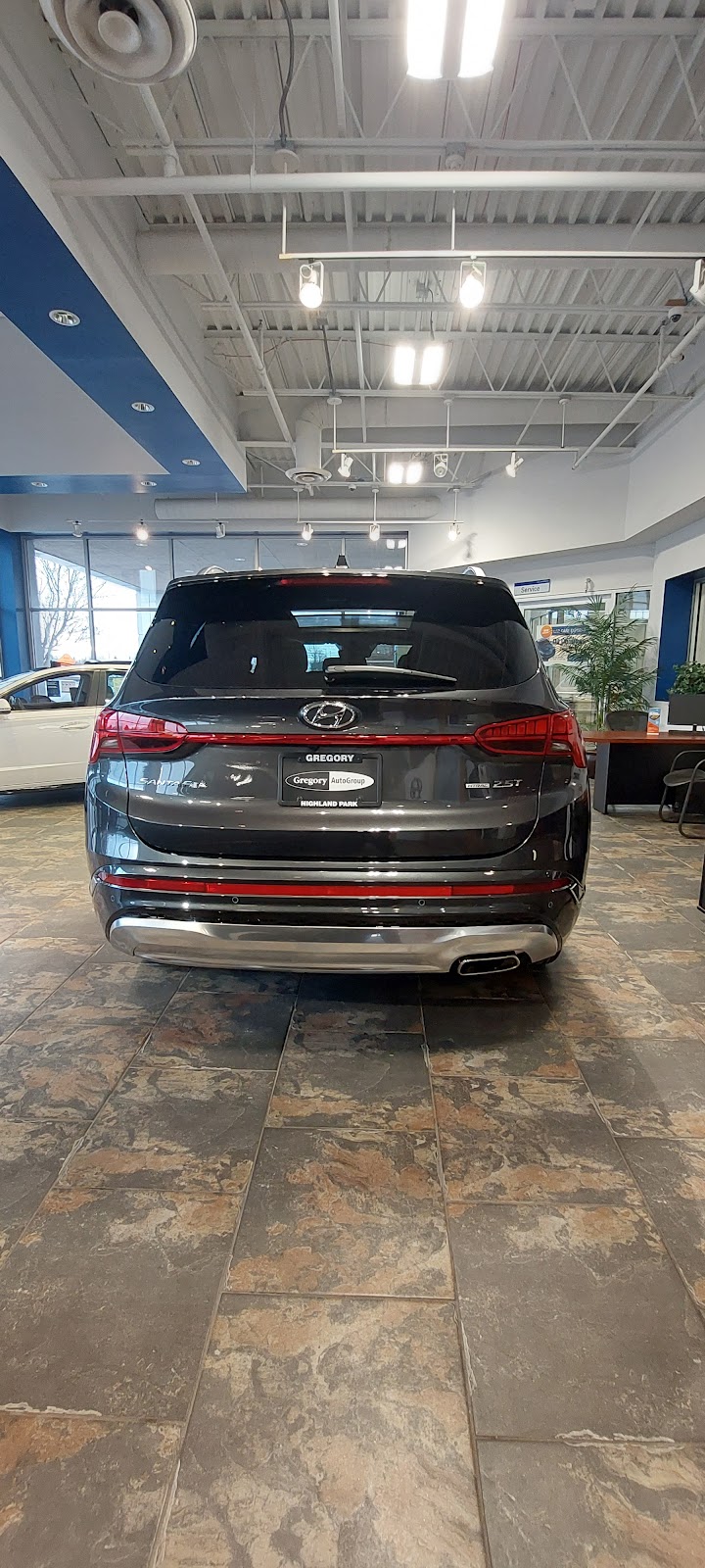 Gregory Auto Group | 490 Skokie Valley Rd, Highland Park, IL 60035 | Phone: (847) 241-1709