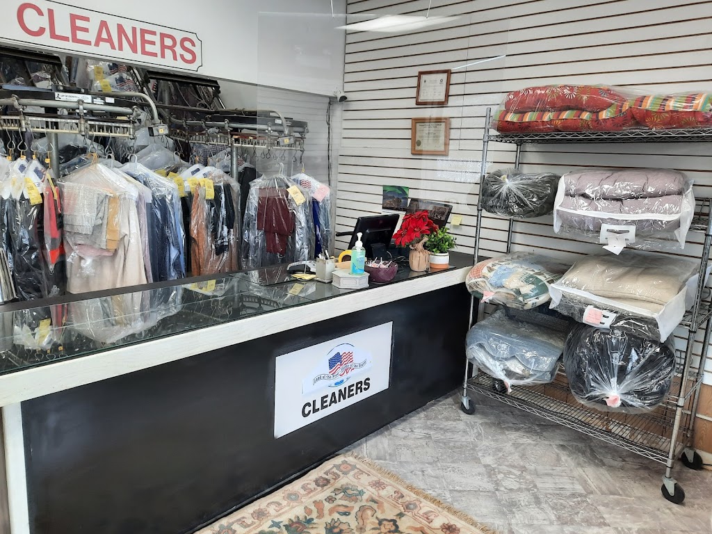 Pembrook Cleaners a/k/a Chos Dry Cleaners | 5250 Grand Ave, Gurnee, IL 60031 | Phone: (847) 336-9206
