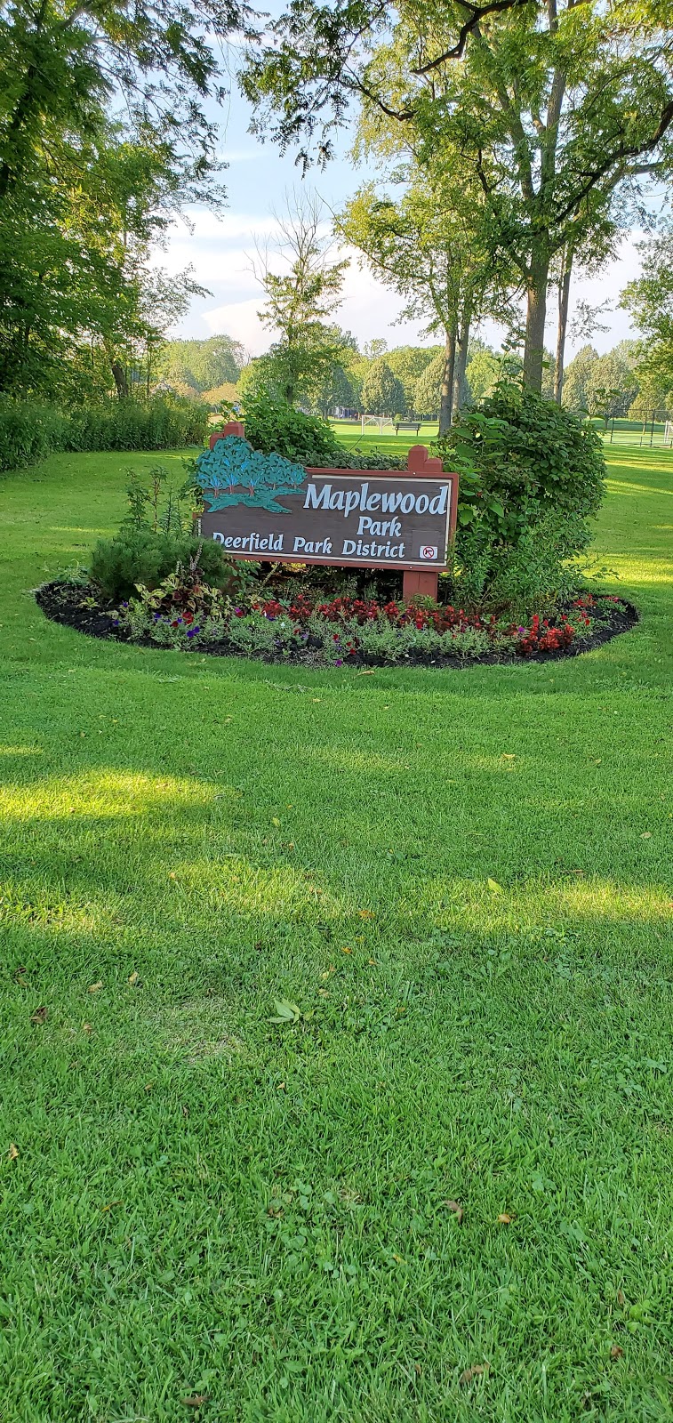 Maplewood Park | 900 Clay Ct, Deerfield, IL 60015 | Phone: (847) 945-0650