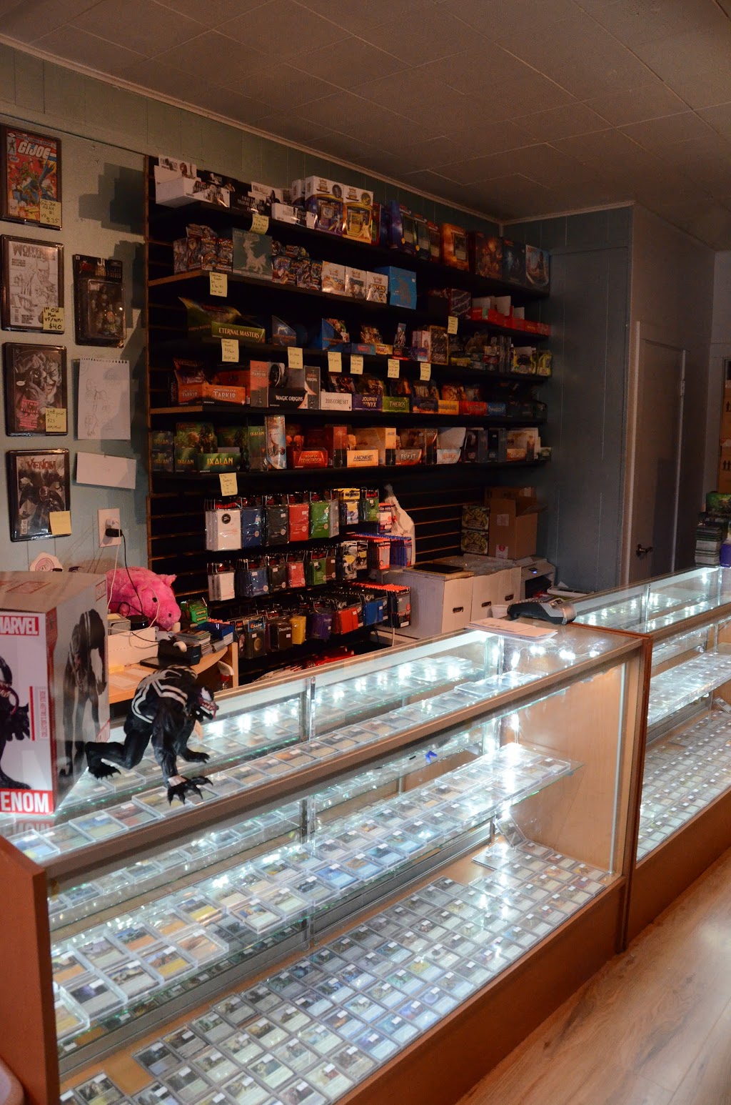 The H. E. Collectibles | 1212 N Green St, McHenry, IL 60050 | Phone: (815) 931-3343