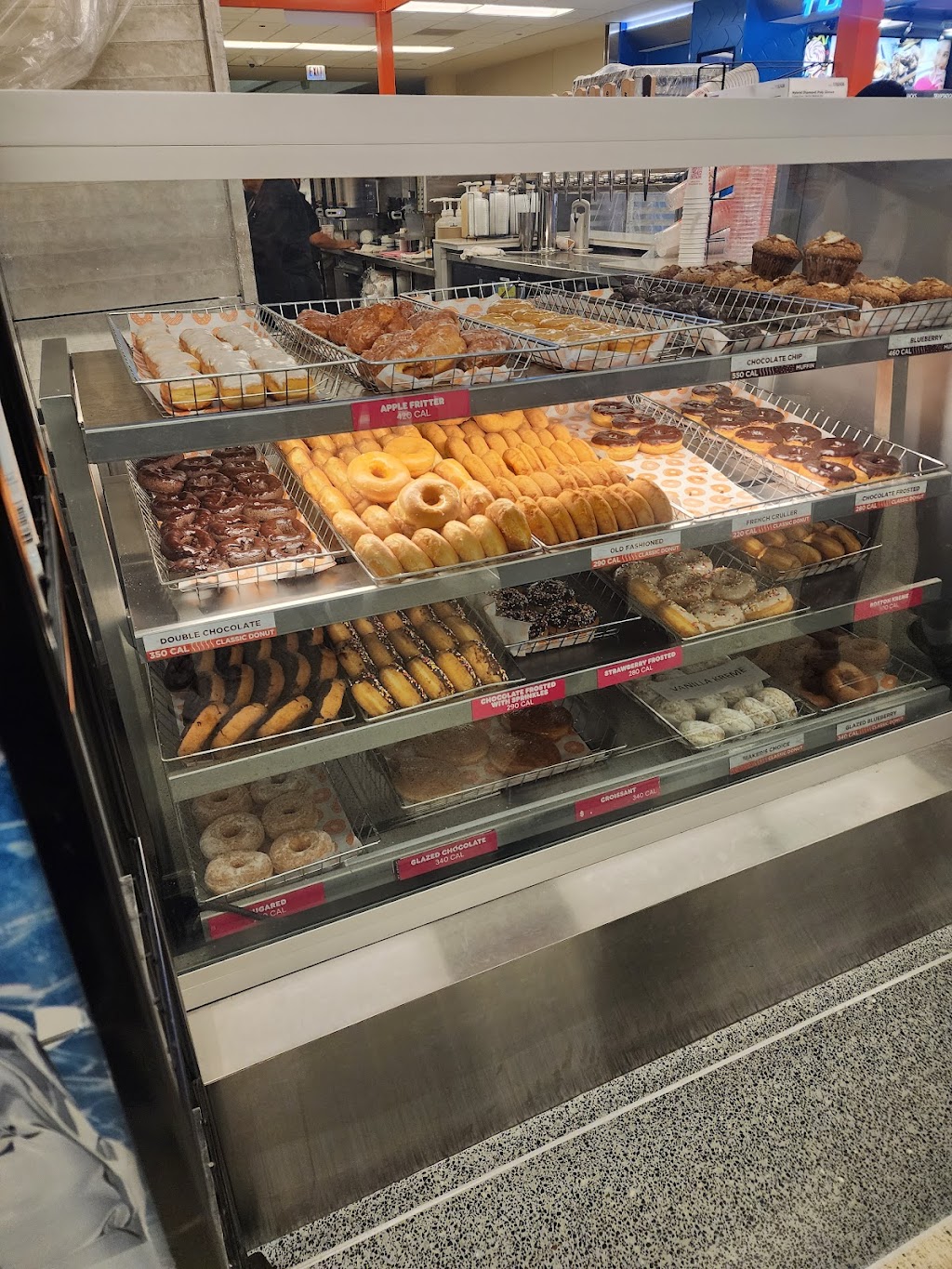 Dunkin Express | 5700 S Cicero Ave, Chicago, IL 60629 | Phone: (773) 581-7677