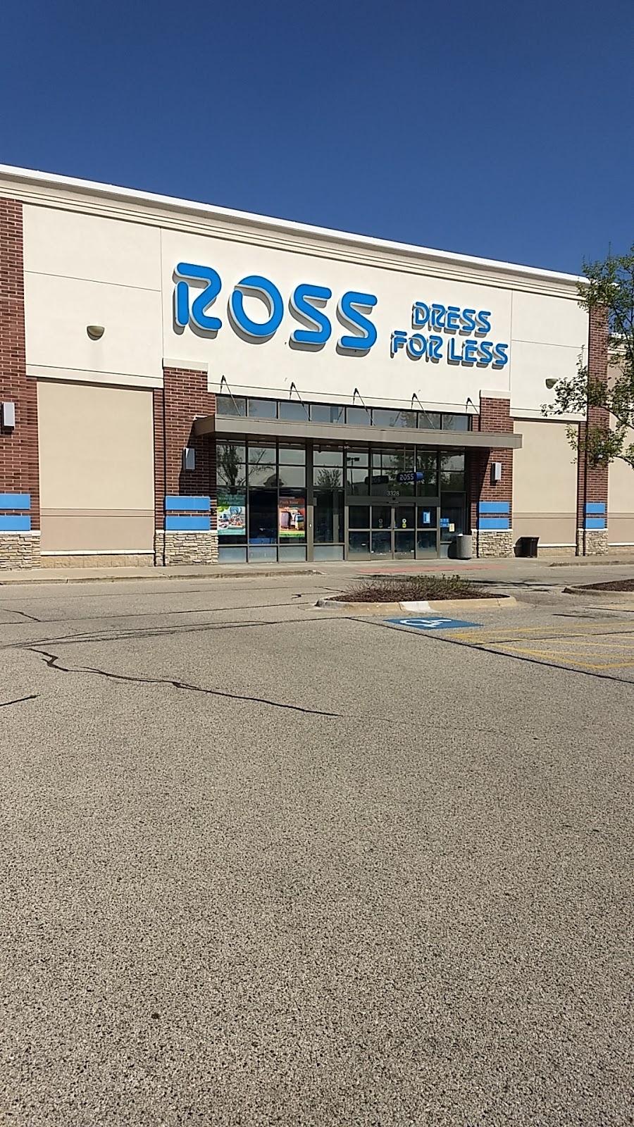 Ross Dress for Less | 3328 Shoppers Dr, McHenry, IL 60051 | Phone: (815) 344-7835