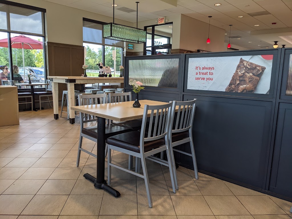 Chick-fil-A | 13050 S Cicero Ave, Crestwood, IL 60445 | Phone: (708) 215-2660