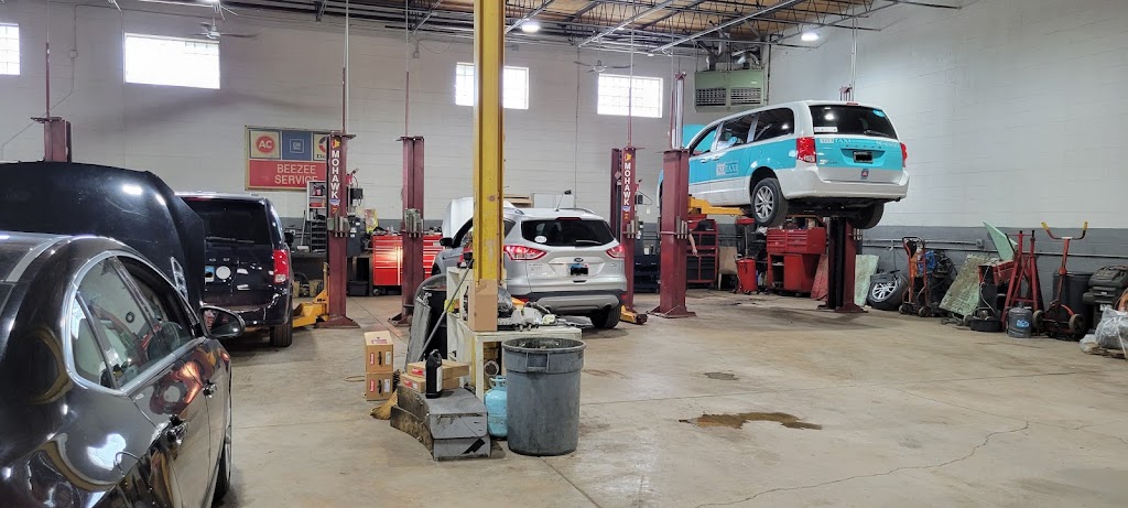 Bee- Zee Collision and Service Center | 3477 W Touhy Ave, Lincolnwood, IL 60712 | Phone: (847) 430-4000