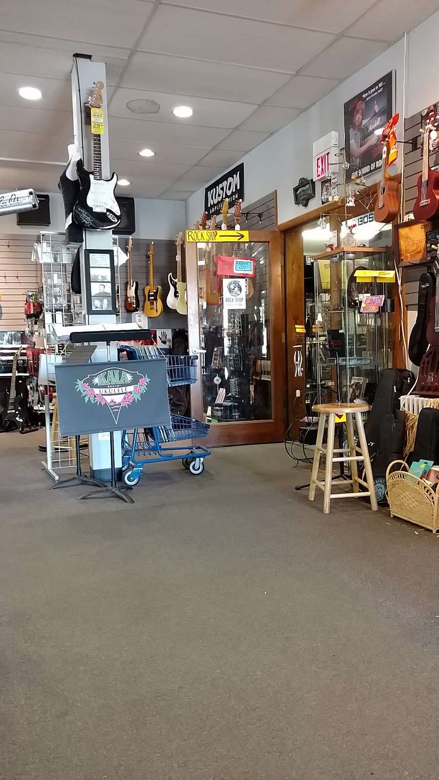 Offbeat Music Store | 3 S Old Rand Rd, Lake Zurich, IL 60047 | Phone: (847) 550-1361