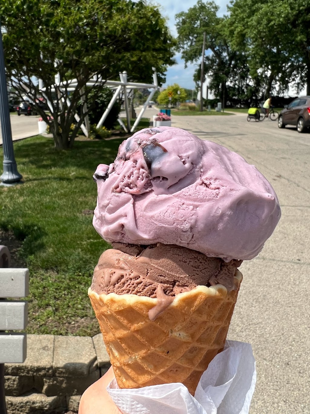 Dockside Ice Cream | 38 E Madison St, Waukegan, IL 60085 | Phone: (847) 263-1846