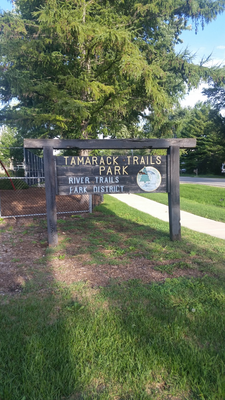 Tamarack Trails Park | 1950 E Kensington Rd, Mt Prospect, IL 60056 | Phone: (847) 255-1200