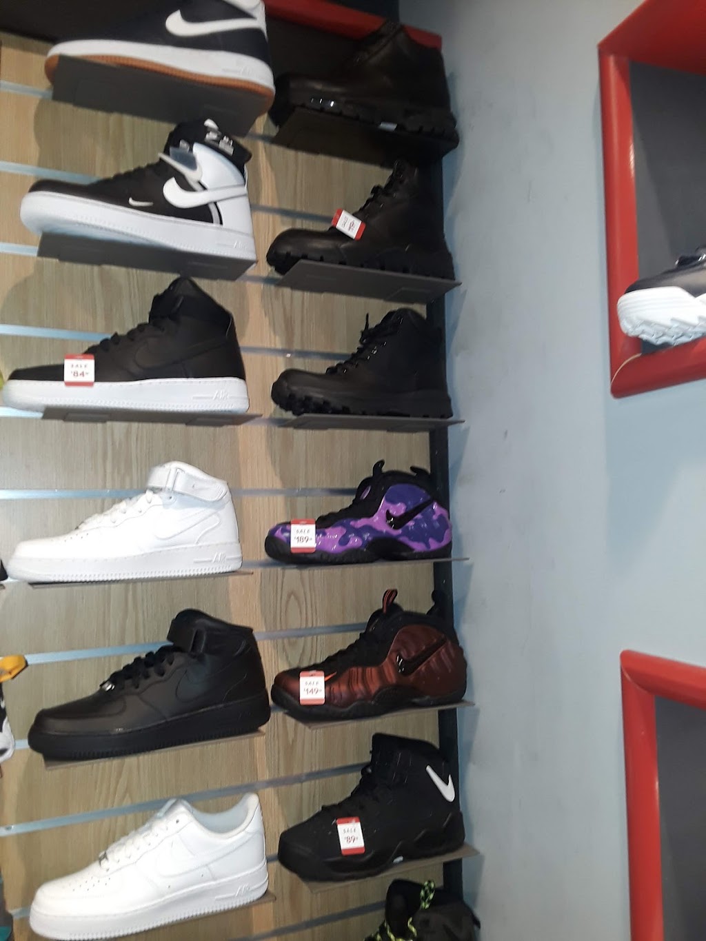 DTLR | 841 W 115th St Space 103, Chicago, IL 60643 | Phone: (872) 228-2947