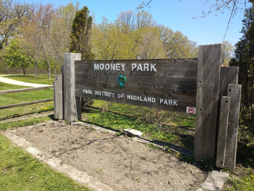 Mooney Park | 1160 Cavell Ave, Highland Park, IL 60035 | Phone: (847) 681-2186