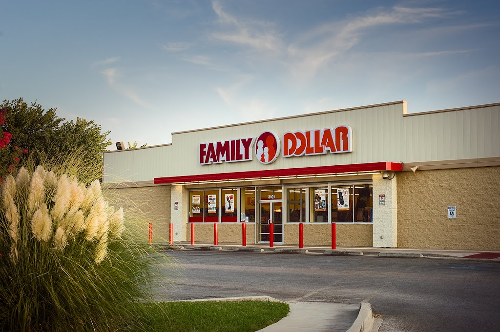 Family Dollar | 5640 Lincoln Hwy, Matteson, IL 60443 | Phone: (779) 243-0005