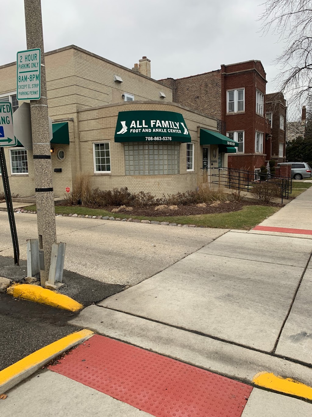 All Family Foot And Ankle Center | 2124 S Austin Blvd, Cicero, IL 60804 | Phone: (708) 863-5376