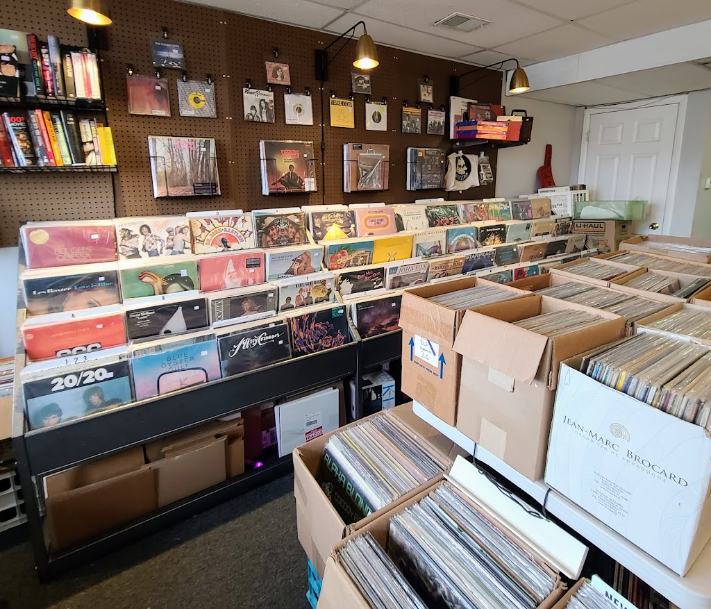 Round Trip Records | 3455 W Foster Ave, Chicago, IL 60625 | Phone: (773) 654-3092
