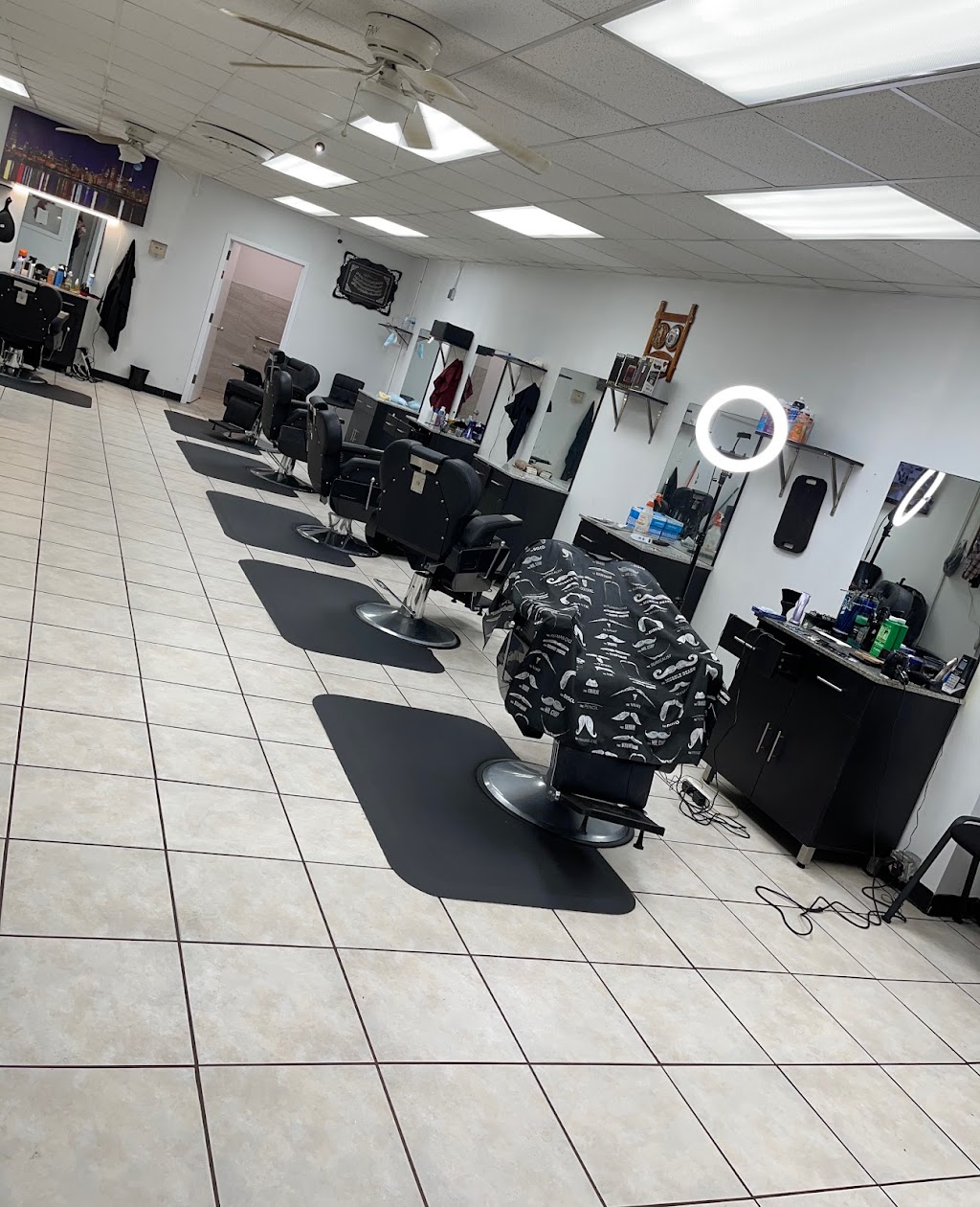 Habibi Cuts Barbershop | 5719 S Archer Ave, Chicago, IL 60638 | Phone: (773) 424-0510