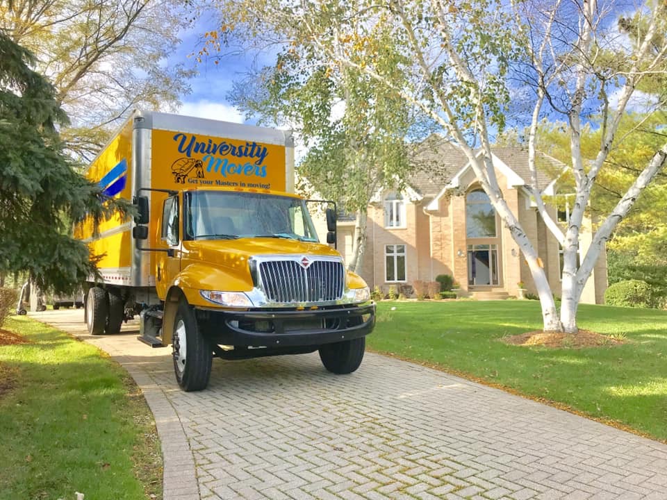 University Movers Inc. | 755 Ridgeview Dr, McHenry, IL 60050 | Phone: (779) 444-2387