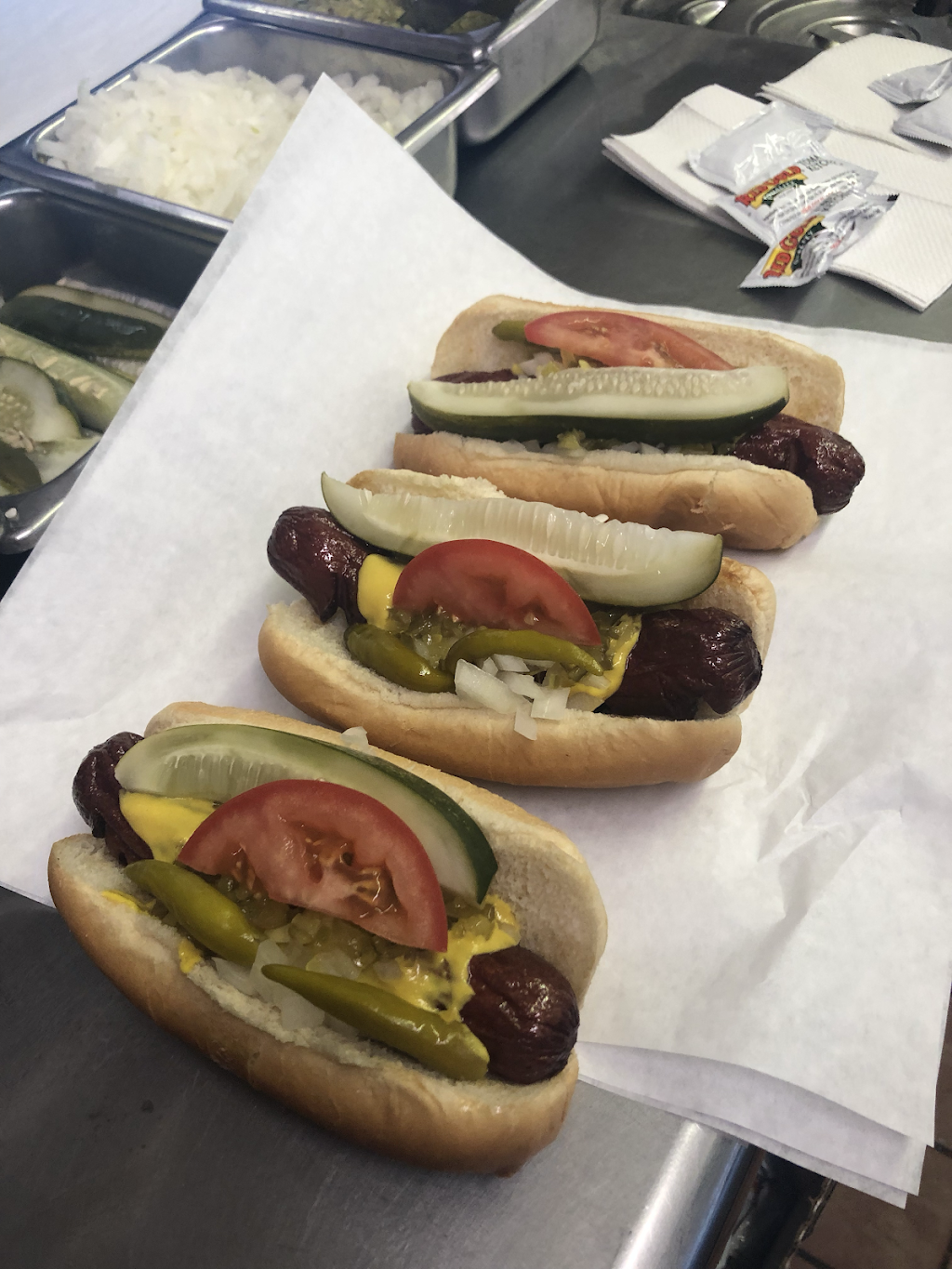 L & M Hot Dogs | 5125 W 47th St, Chicago, IL 60638 | Phone: (773) 581-0614